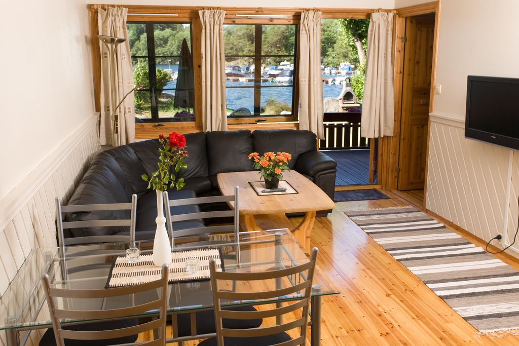 Mones Feriesenter Apartment Mandal Ngoại thất bức ảnh